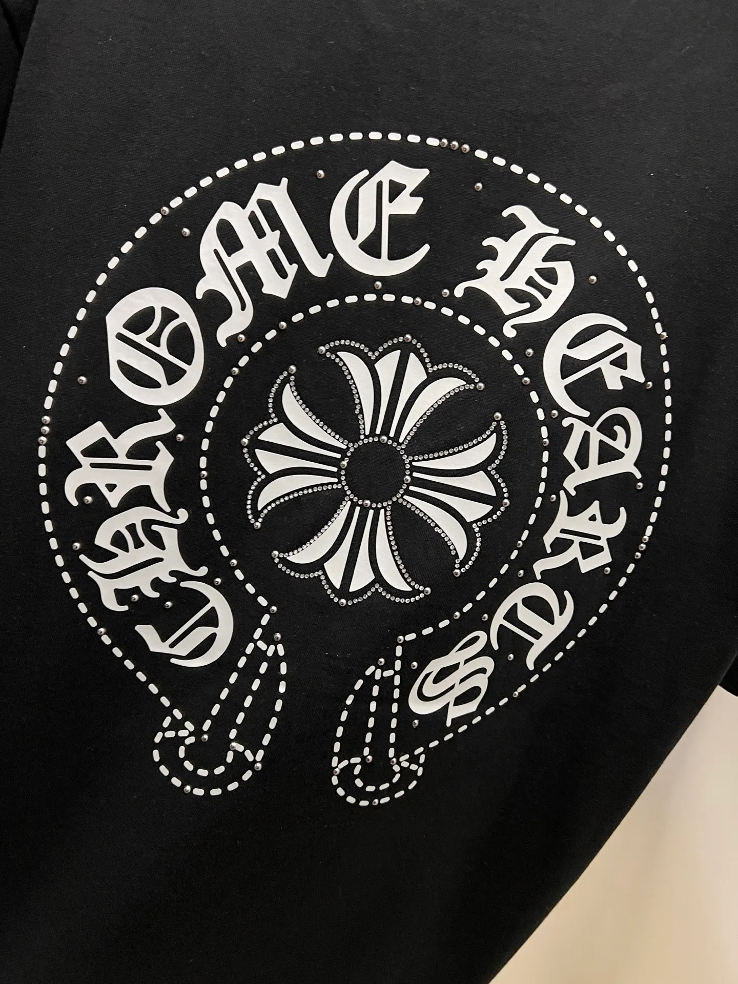 🅿️190 CH Crowe 2025 autumn and winter new short-sleeved T-shirt, cross foam technology + Middle Eastern Australian diamond design technology, the real thing is great🔥Same style for men and women, loose version, size S M L XL XXL five sizes black white